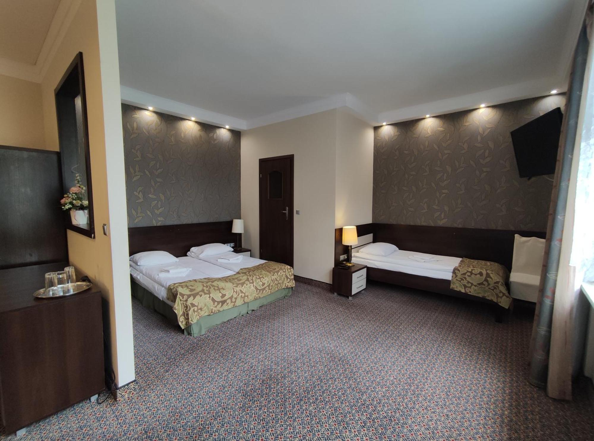 Hotel Atena Slupsk Luaran gambar