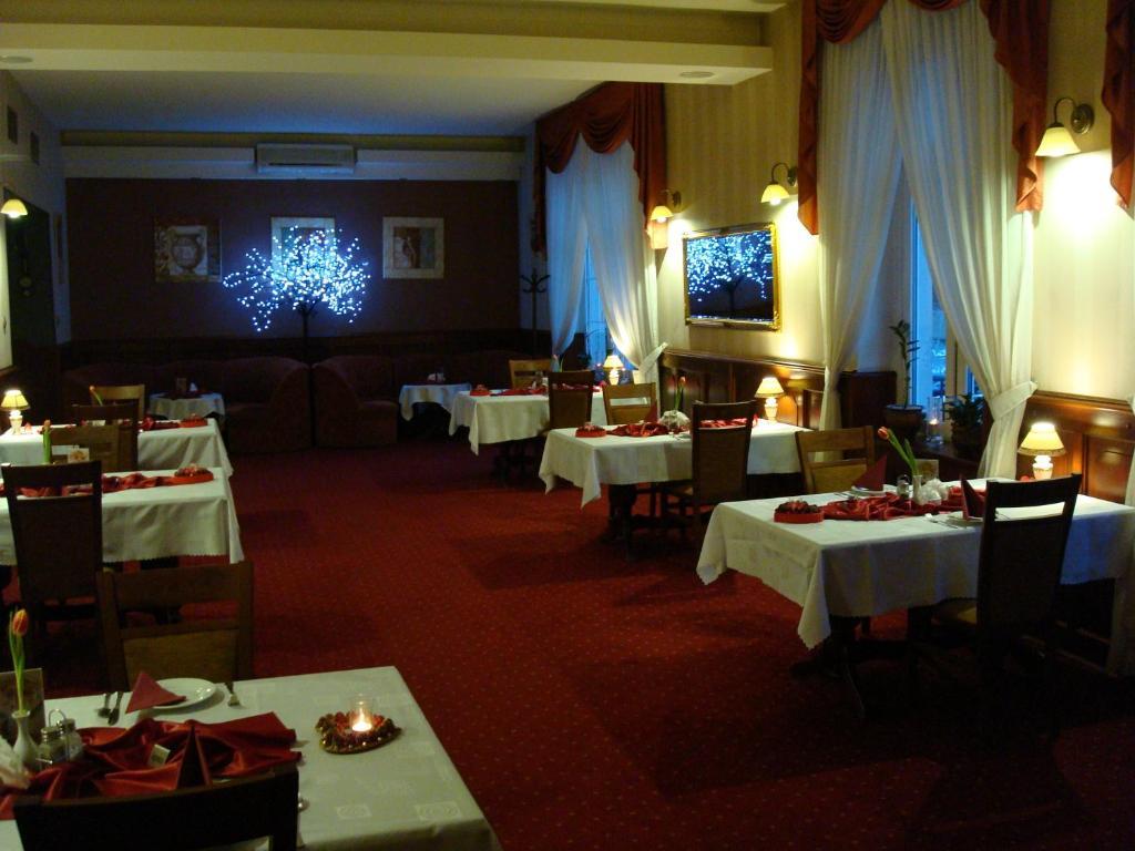 Hotel Atena Slupsk Luaran gambar